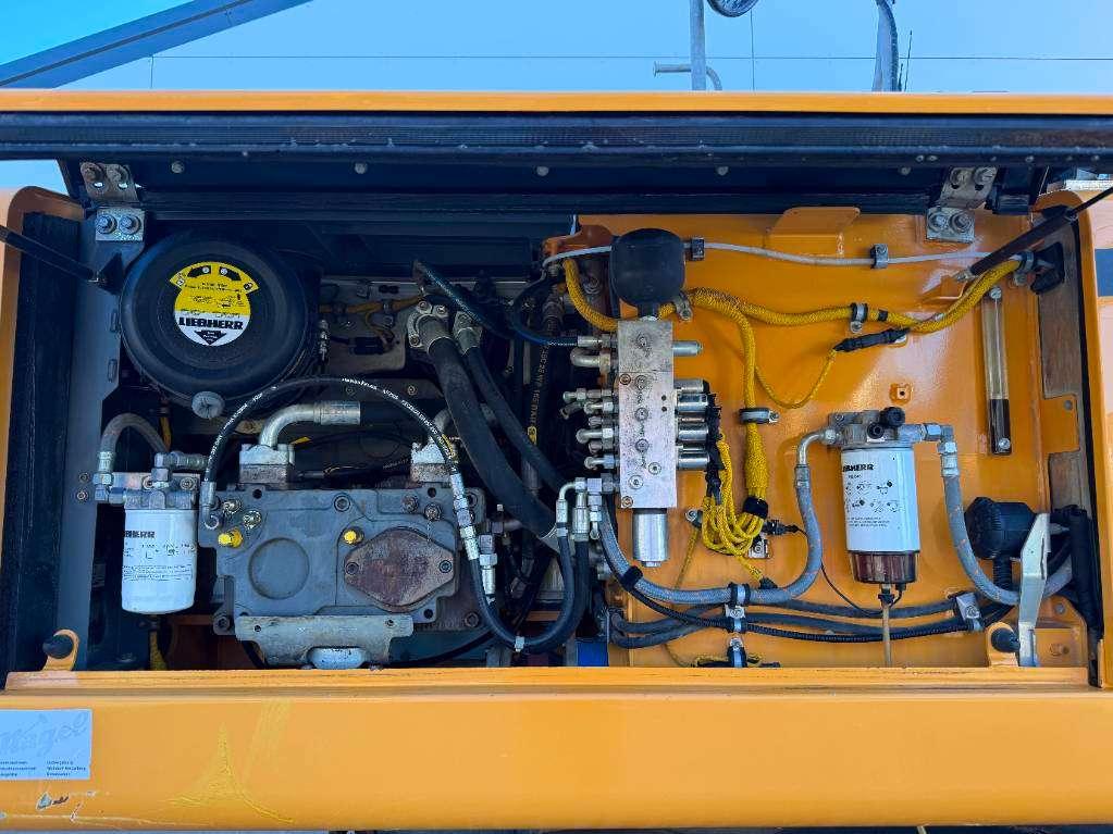 Liebherr R926LC - 15 Meter / GPS Prepaired / German Machine Foto 26