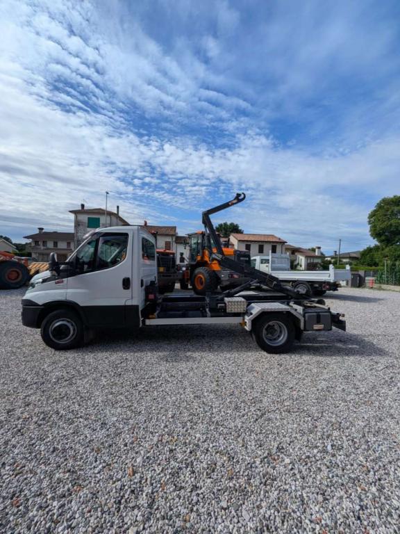 Iveco Daily 72C18 Foto 2