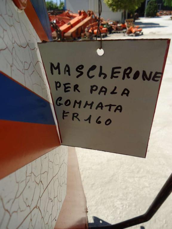 Mascherone para Fiat Hitachi FR160 Foto 4
