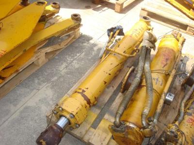 Cilndro de levantamiento para PALA GOMMATA FR15B vendida por OLM 90 Srl