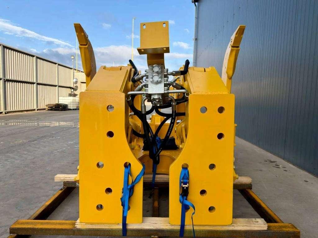 Komatsu D155 Foto 4