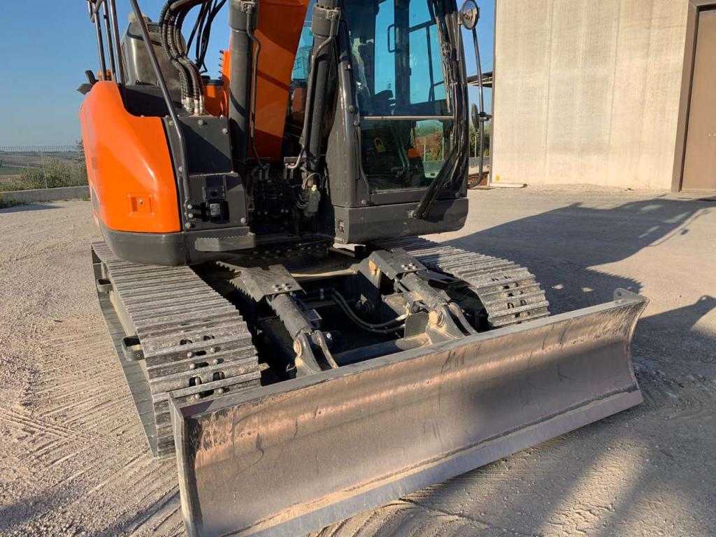 Develon DX245 NHD Foto 3