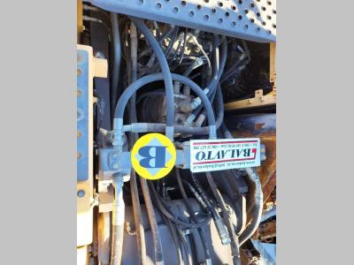Volvo main control valve 14577600 for Volvo EC220D, EC235C, EC235D... vendida por Balavto
