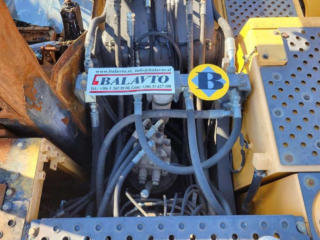 Volvo main control valve 14577600 for Volvo EC220D, EC235C, EC235D... Foto 4