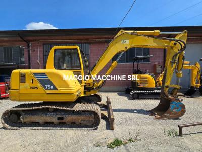 Komatsu PC75R Foto 1