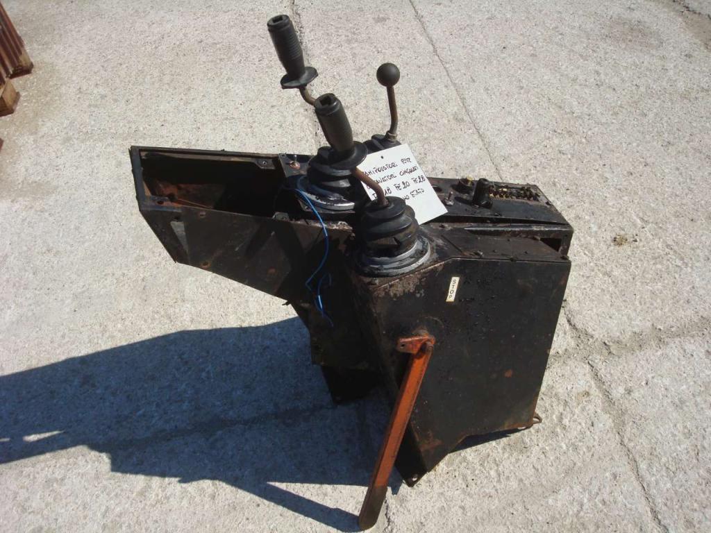 Manipulador para Fiat Allis FE18-FE20-FE28 Foto 3