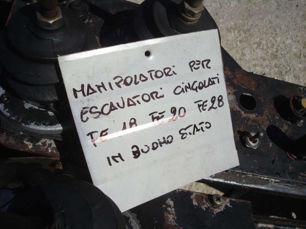 Manipulador para Fiat Allis FE18-FE20-FE28 Foto 4
