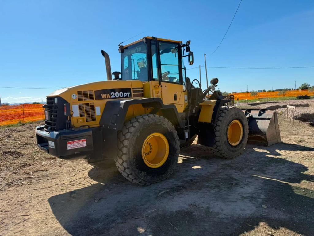 Komatsu WA200PT-5 Foto 11