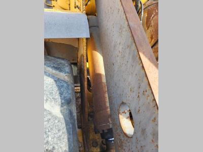 Volvo left lifting hydraulic cylinder 11107855 for Volvo L110E, L110F, L120E vendida por Balavto