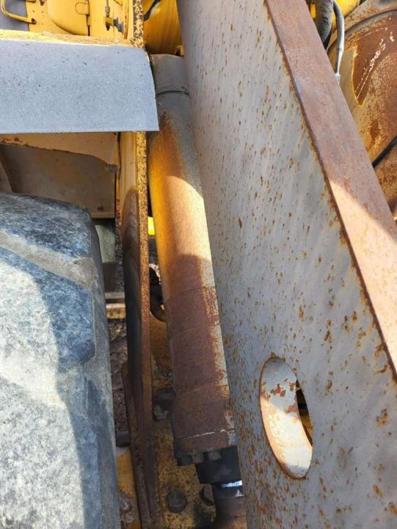 Volvo left lifting hydraulic cylinder 11107855 for Volvo L110E, L110F, L120E Foto 1