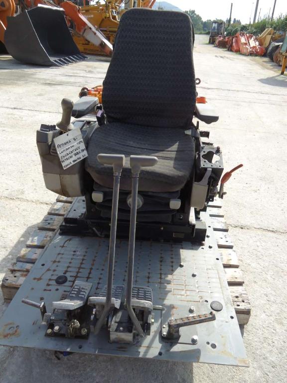 Consola de control / Plataforma de control para Hitachi ZAXIS 350.3 Foto 3