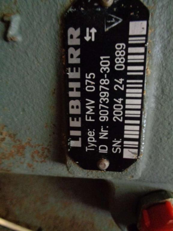 Motor de tracción para Liebherr 924 B Foto 2