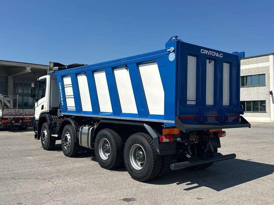 Scania P500 XT 8x4 Foto 3