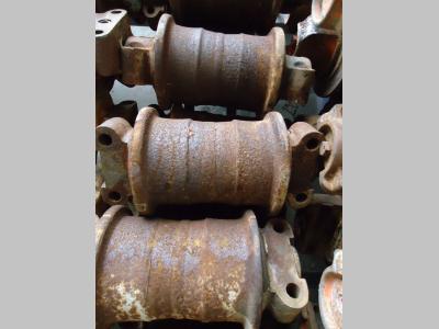 Rodillos inferiores para Caterpillar 325C vendida por OLM 90 Srl