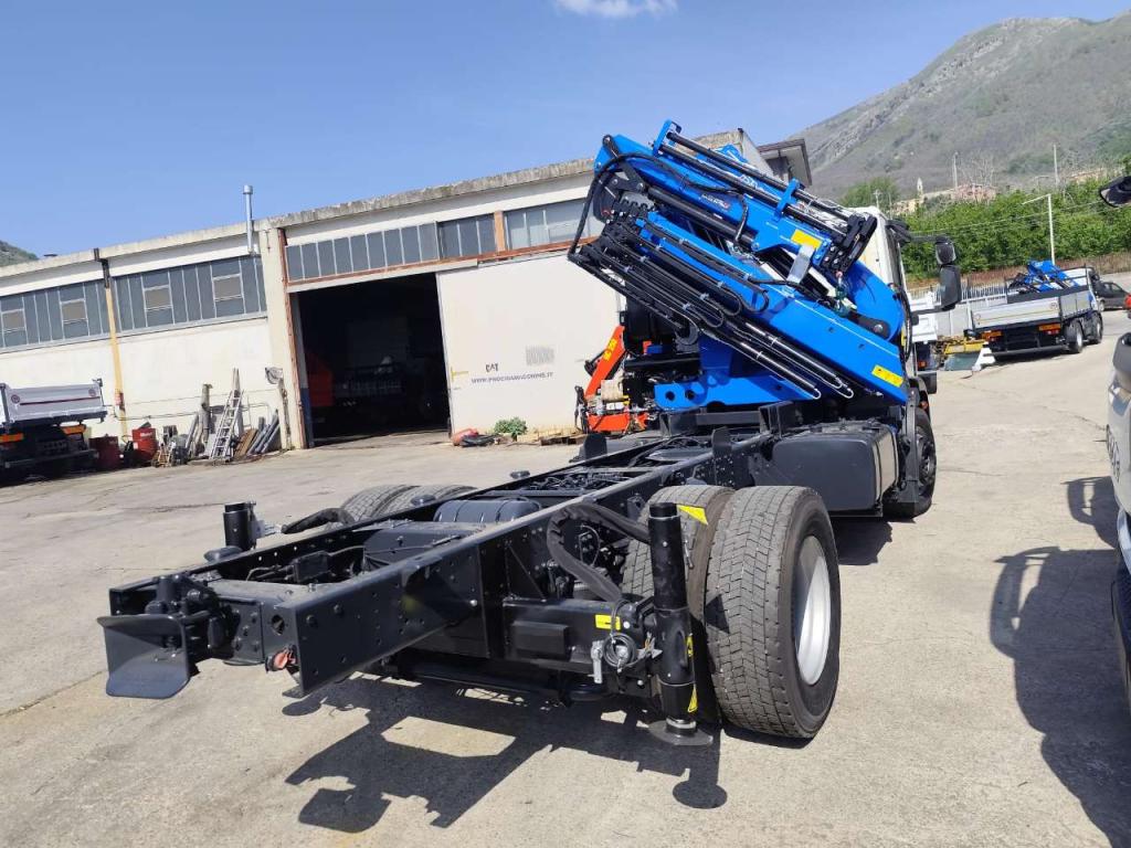 Iveco EUROCARGO 180-320 Foto 17