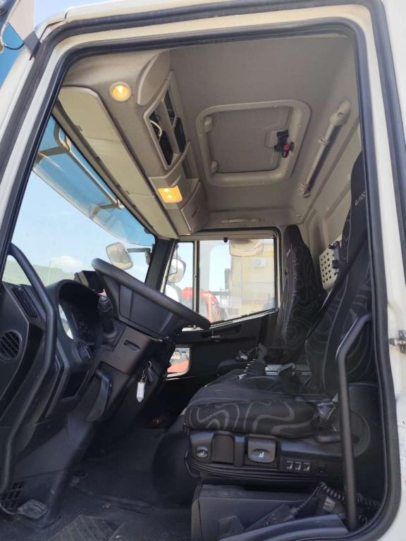Iveco EUROCARGO 180-320 Foto 6