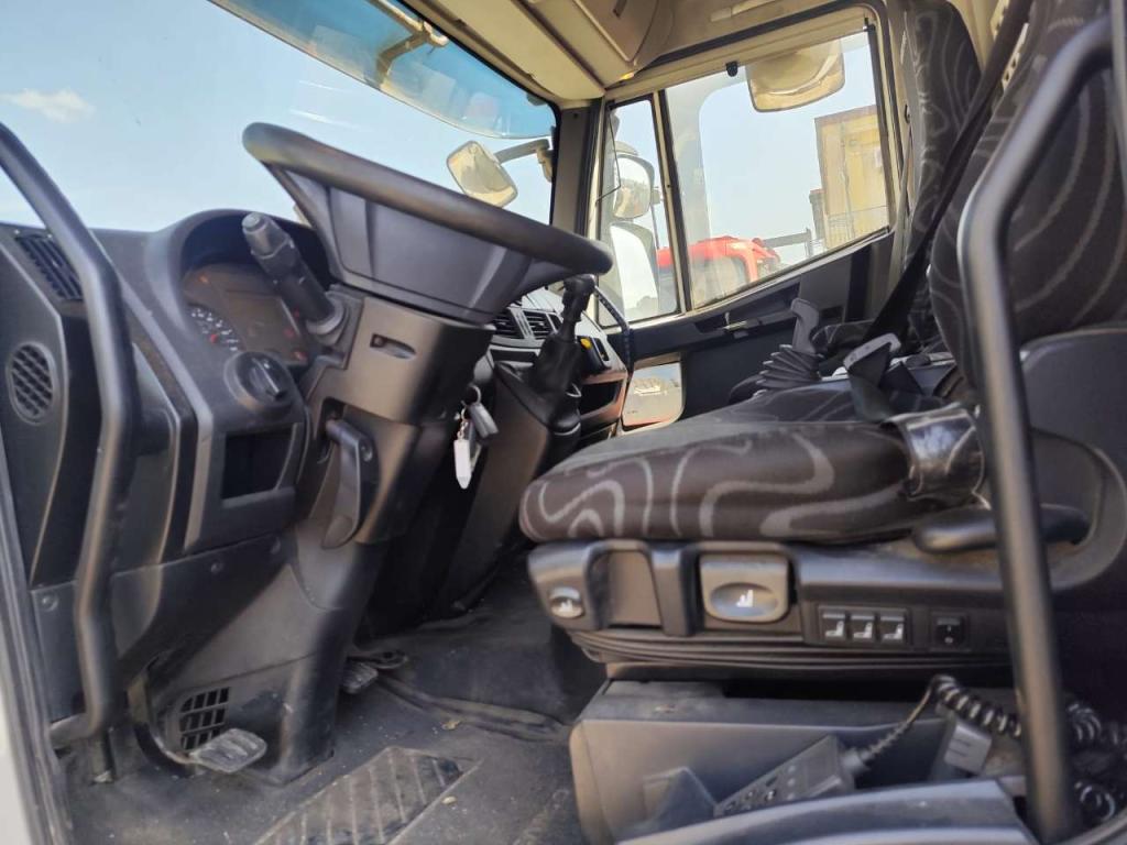 Iveco EUROCARGO 180-320 Foto 9