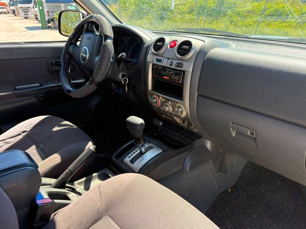 Isuzu 4X4 Foto 7