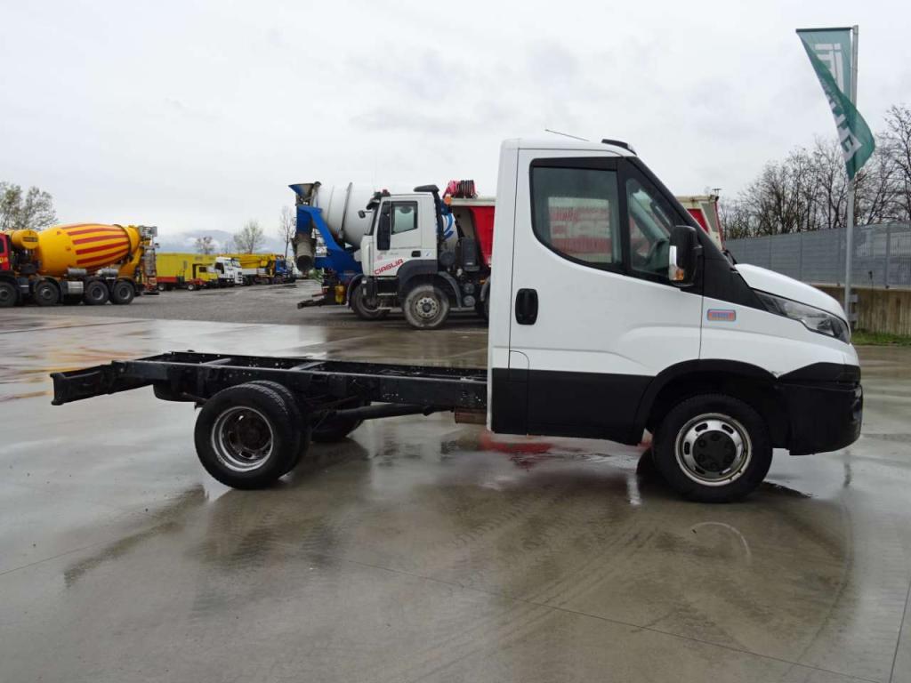 Iveco DAILY 35C17 Foto 4