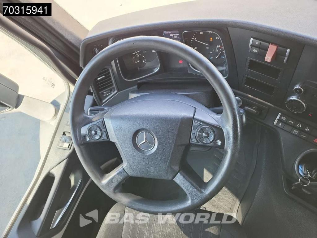 Mercedes-Benz Actros 1843 4X2 ClassicSpace Retarder Foto 18