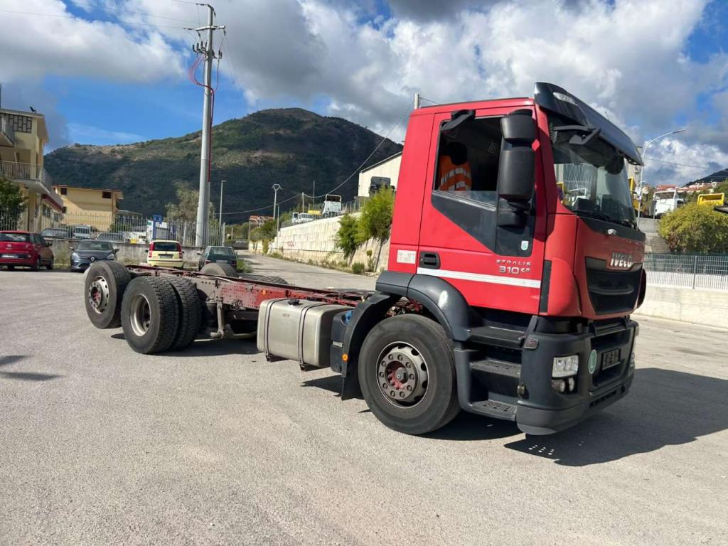 Iveco STRALIS HI-STREET 260S31 Foto 19