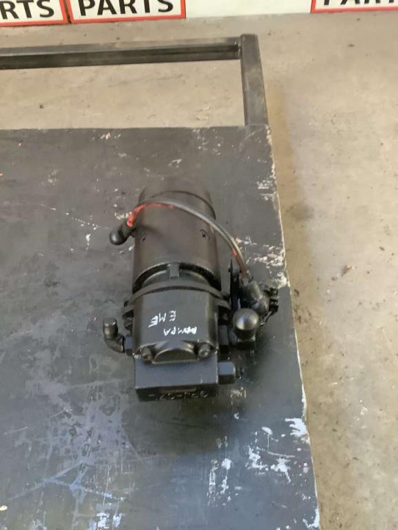 Bomba hidráulica de emergencia para Hitachi ZW250-6 Foto 2