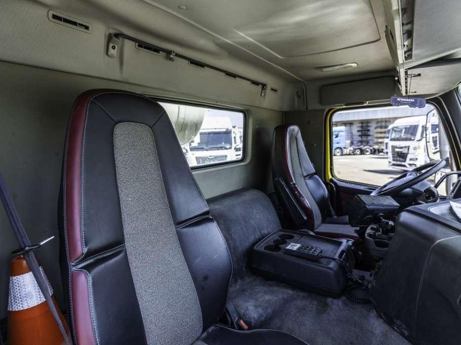 Volvo FMX 370 + LIEBHERR 10 m3 Foto 19