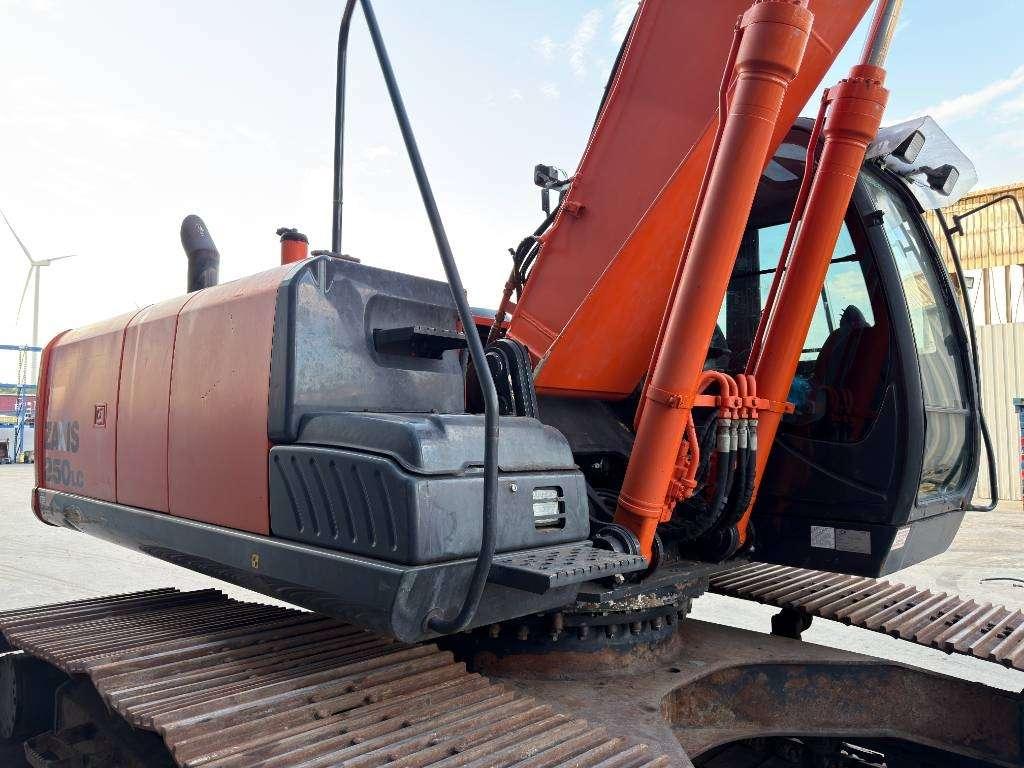 Hitachi ZX250LC-5B Long reach Foto 15