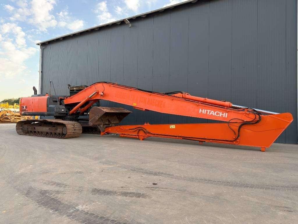 Hitachi ZX250LC-5B Long reach Foto 5