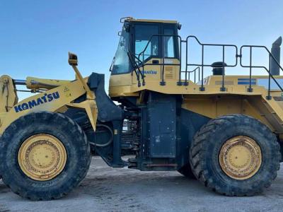 Komatsu WA 600 vendida por Trazzi Macchine Srl
