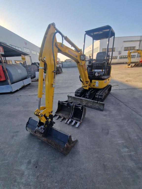 Komatsu PC16R-3HS Foto 10