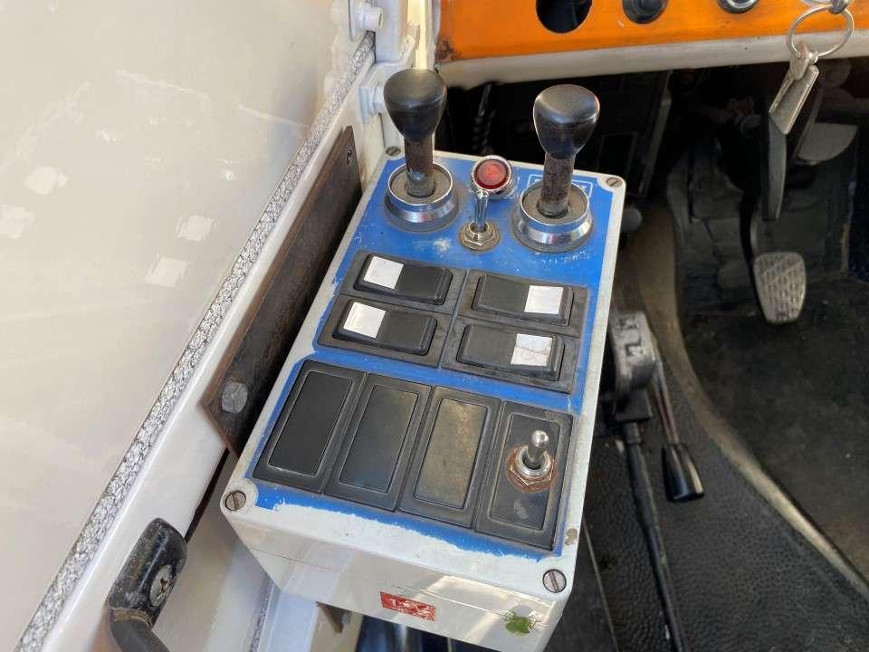 Mercedes-Benz UNIMOG Foto 8