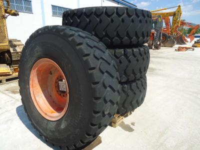 Neumático con llantas para Fiat Hitachi W130 - MISURA 20.5 R25 PIENE vendida por OLM 90 Srl