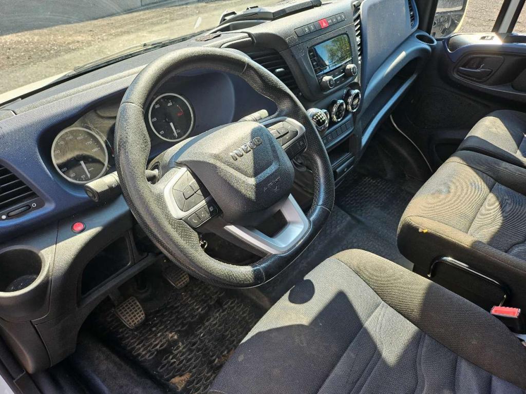 Iveco Daily 35C14 Foto 8