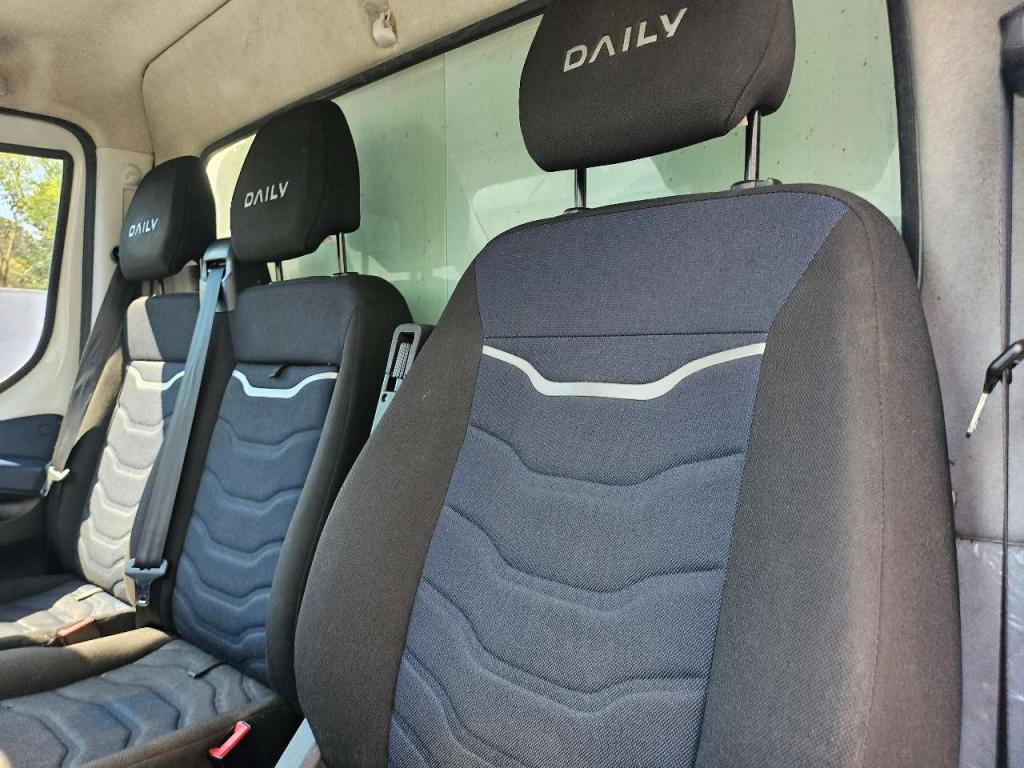 Iveco Daily 35C14 Foto 9