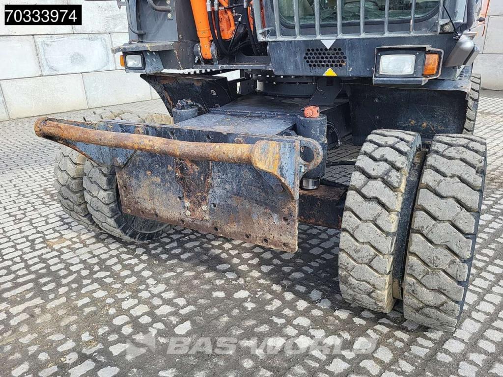 Hitachi ZX210W -3 Foto 23
