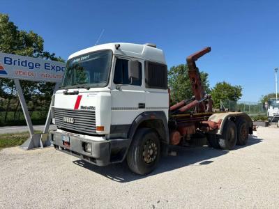 Iveco TURBOSTAR 190.42 scarrabile 3 assi vendida por Bridge Export Srl
