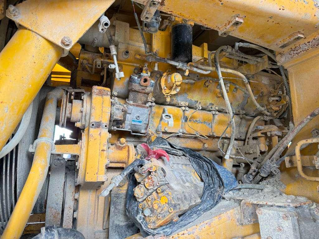 Komatsu HD605-5 **Engine broken** Spare parts for sale! Foto 16