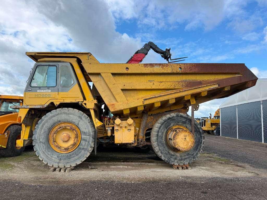 Komatsu HD605-5 **Engine broken** Spare parts for sale! Foto 2