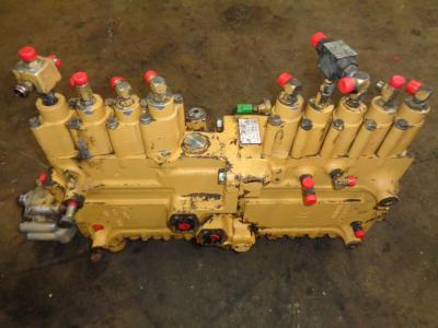 Distribuidor hidraulico para Caterpillar 322 B vendida por PRV Ricambi Srl