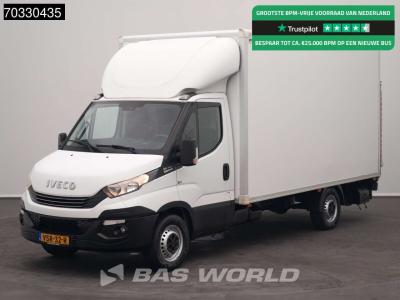 Iveco Daily 35S14 Automaat Laadklep Zijdeur Bakwagen Airco Cruise Lat om Lat D'Hollandia Euro6 Meubelbak vendida por BAS World B.V.