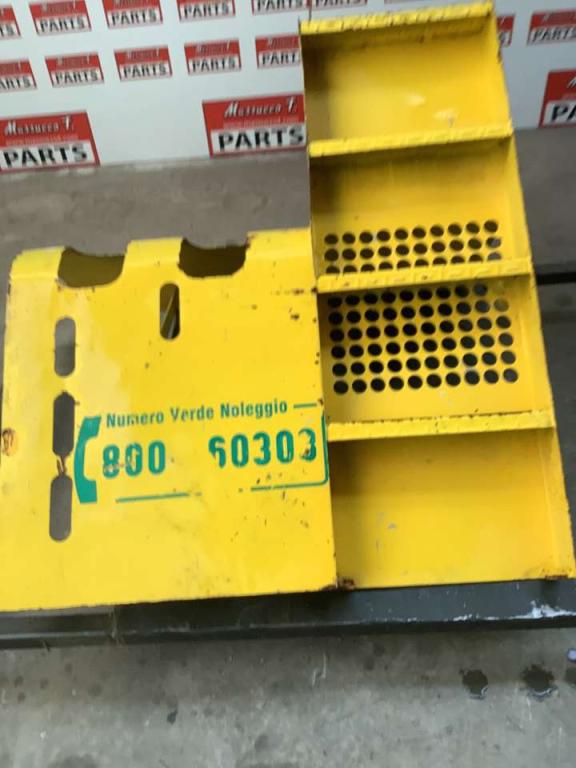 Capó y panel de carrocería para Haulotte H15 SDX Foto 6