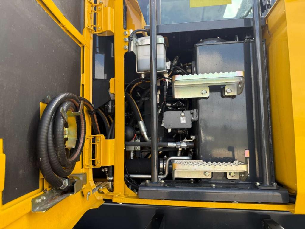 Komatsu PW138 MR-11EO Foto 16