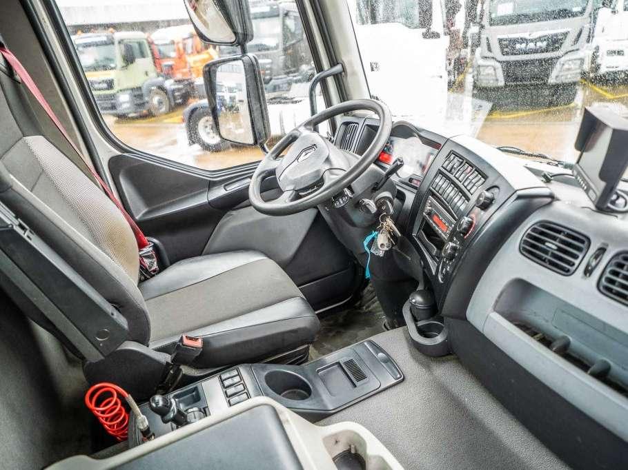 Renault D19 320 DXI + DHOLLANDIA Foto 17