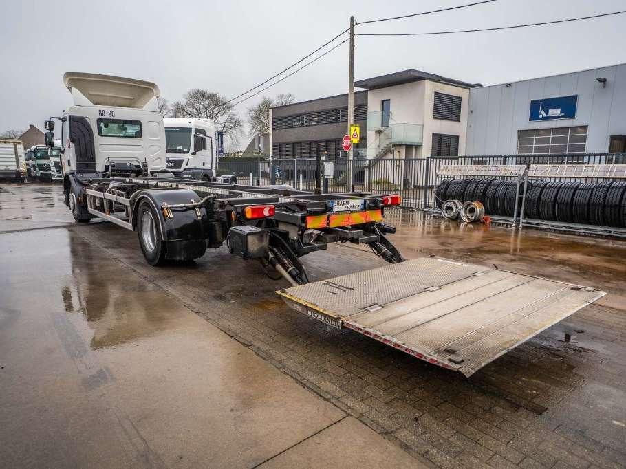 Renault D19 320 DXI + DHOLLANDIA Foto 9