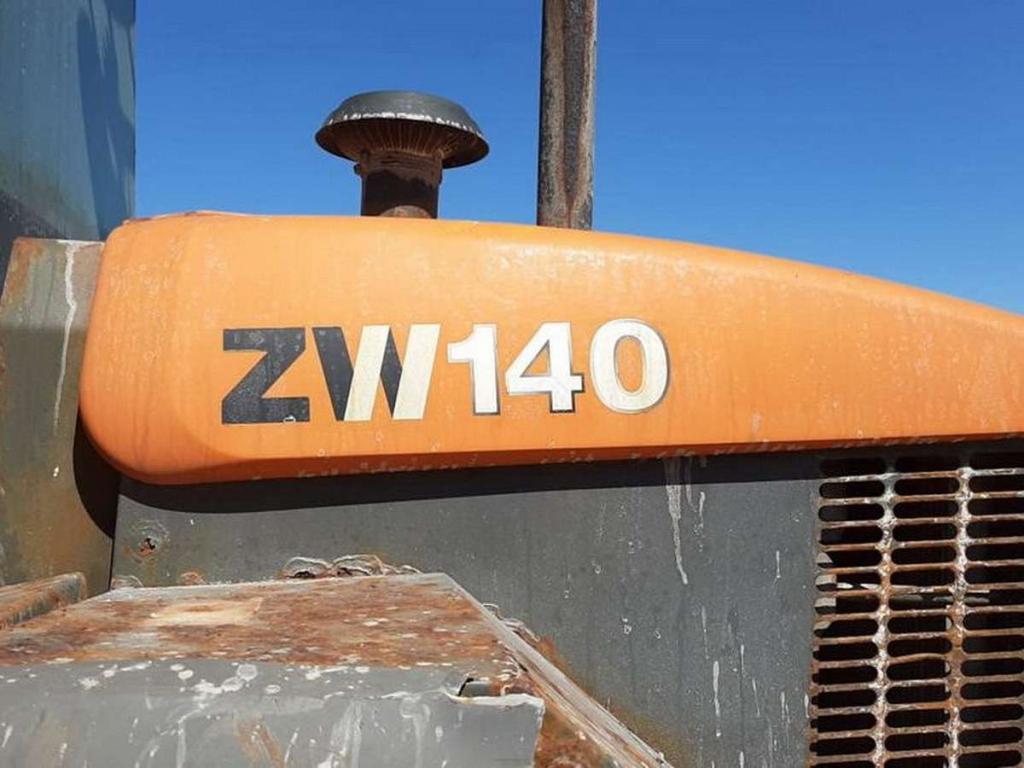 Hitachi ZW140 Foto 1