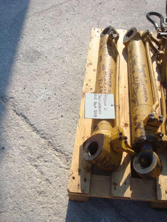 Cilndro de levantamiento para Fiat Allis FL5B Foto 1