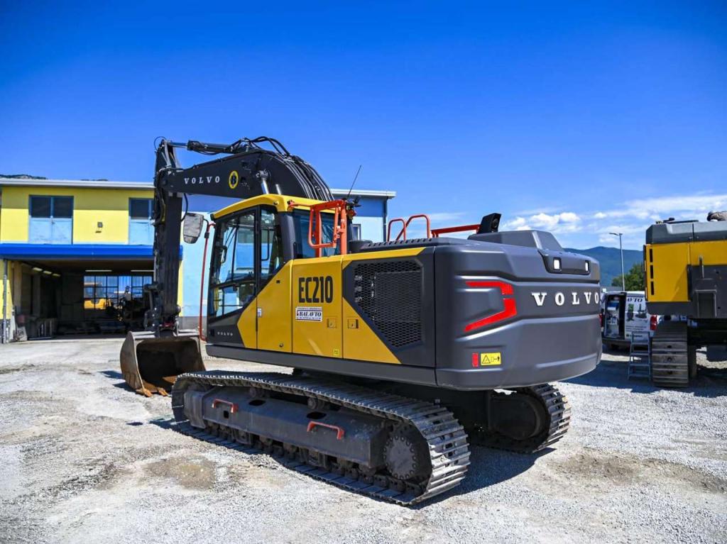 Volvo EC210FNL5 Foto 3