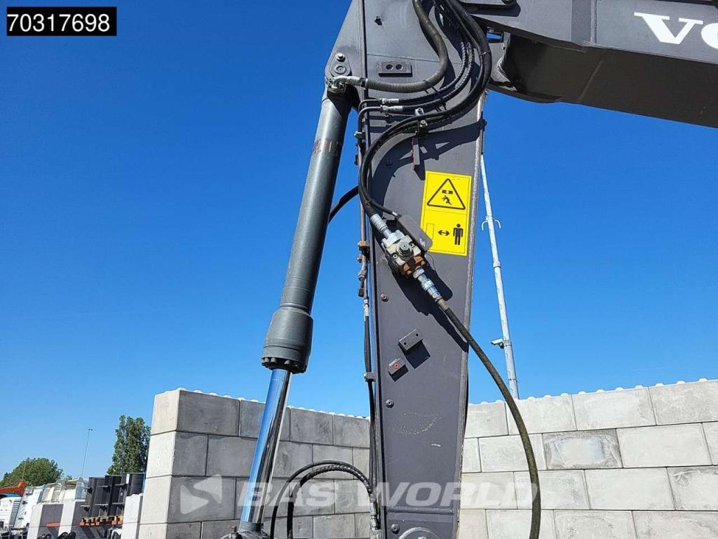 Volvo EWR150 E Outriggers + Blade Foto 13