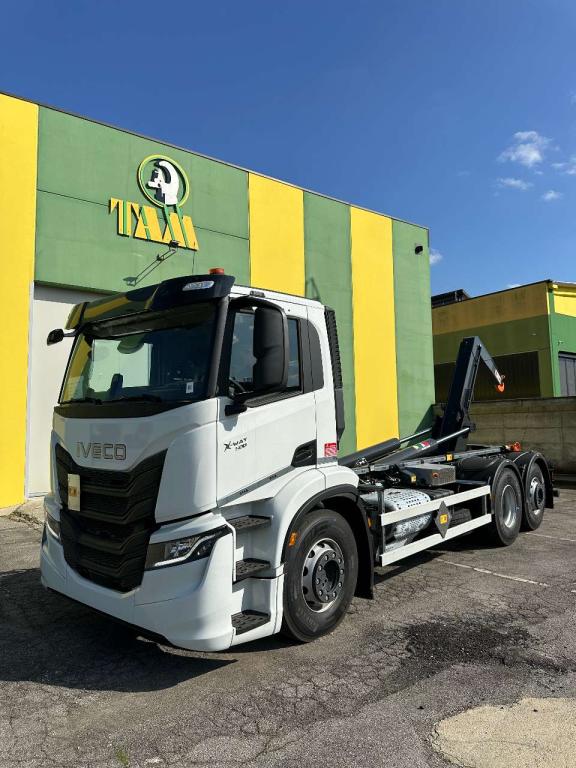 Iveco STRALIS X-WAY AD280X50 YPS Foto 2